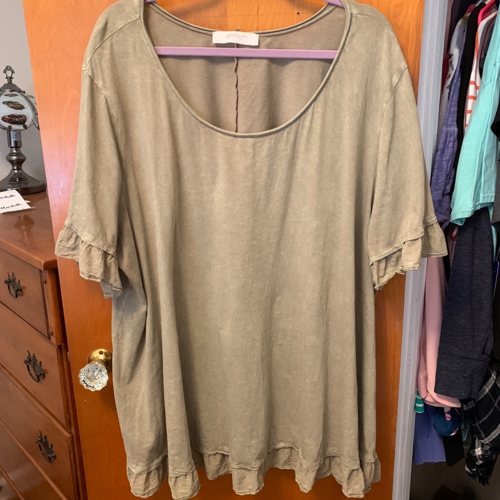 3x Alter’d State Scoop Neck Flowy Tee